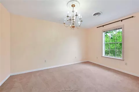 2101 Hillside Dr, Bryan, TX 77802 photo 9