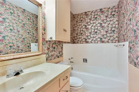 2101 Hillside Dr, Bryan, TX 77802 photo 14