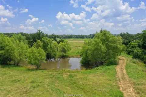 1754 Fairview Dr, Rockdale, TX 76567