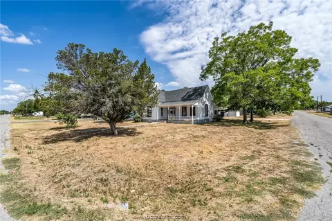 440 E Bell, Bartlett, TX 76511 photo 5