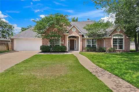 4900 Park Row Pl, Bryan, TX 77802