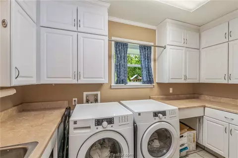 806 Vine St, Bryan, TX 77802 photo 12