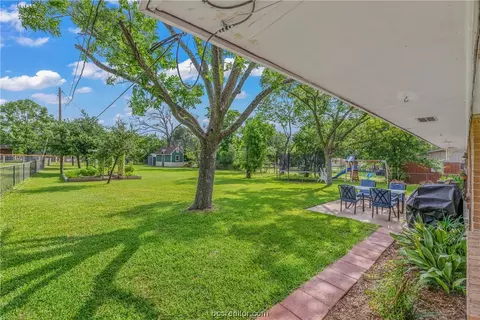 806 Vine St, Bryan, TX 77802 photo 20