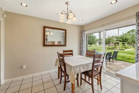 806 Vine St, Bryan, TX 77802 photo 7