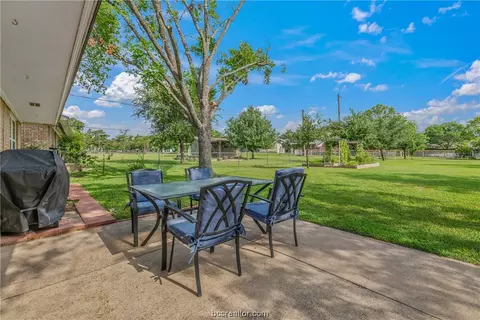 806 Vine St, Bryan, TX 77802 photo 19