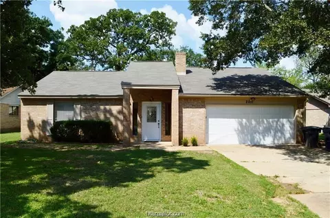 2812 Celinda, College Station, TX 77845