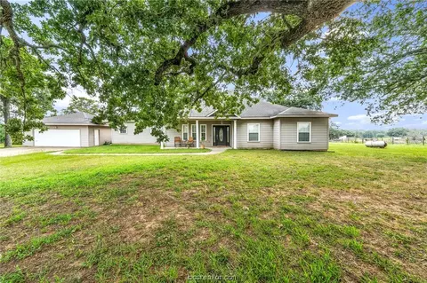 1093 County Road 431, Dime Box, TX 77853