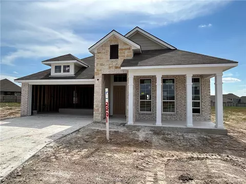 2201 Suzy Ct, Bryan, TX 77807