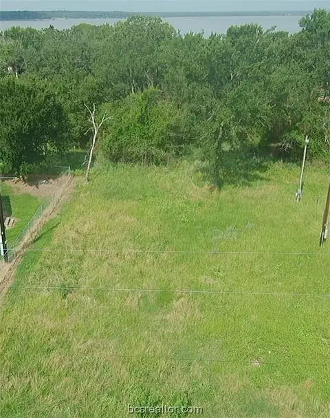 203 Cedar Rd, Somerville, TX 77879