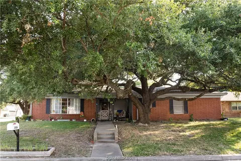3506 Southview Cir, Bryan, TX 77802