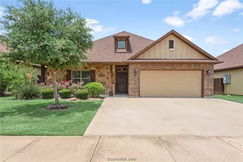 402 Hayes Ln, College Station, TX 77845