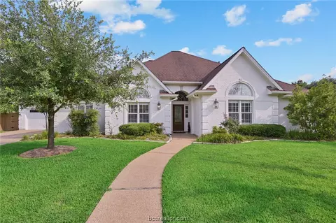 800 Pine Valley Dr, College Station, TX 77845