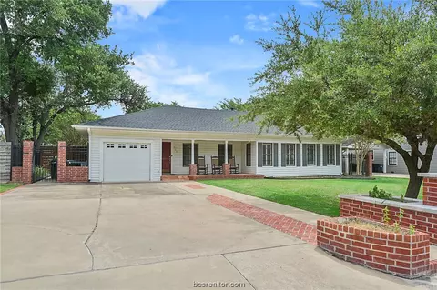 213 Pershing Ave, College Station, TX 77840