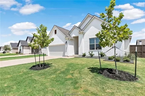 4326 Fox River Ln, Bryan, TX 77802 photo 2