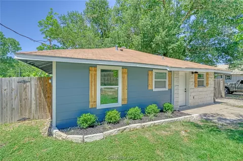 1510 Maple Dr, Bryan, TX 77803 photo 4