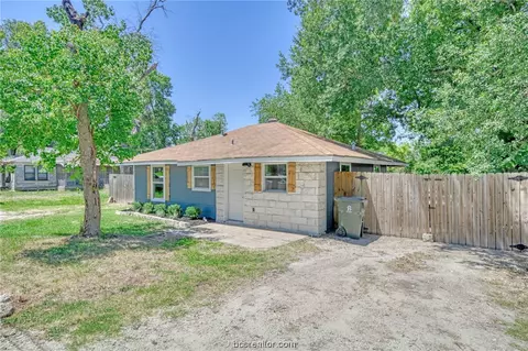 1510 Maple Dr, Bryan, TX 77803 photo 2