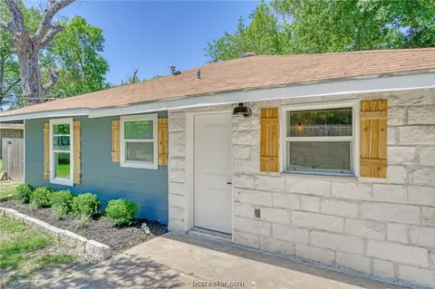 1510 Maple Dr, Bryan, TX 77803 photo 5