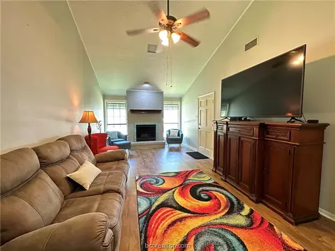 906 Westview St, Bryan, TX 77802 photo 6