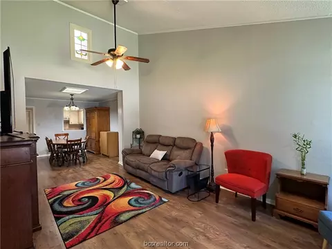 906 Westview St, Bryan, TX 77802 photo 4