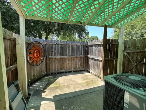 906 Westview St, Bryan, TX 77802 photo 25