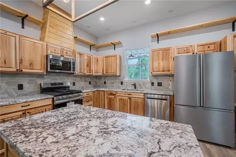 200 Mesquite Trl, Somerville, TX 77879