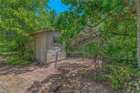 409 Leslie Dr, Bryan, TX 77802 photo 19