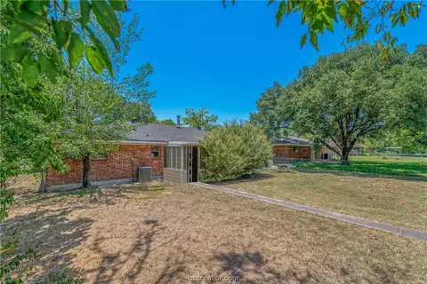 409 Leslie Dr, Bryan, TX 77802 photo 21