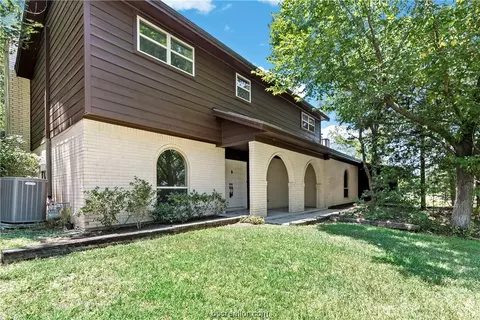 2821 Cherry Crk, Bryan, TX 77802