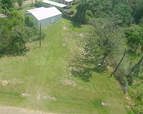 703 Tanglewood Dr, Somerville, TX 77879