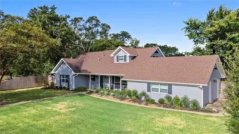4100 Tanglewood Dr, Bryan, TX 77802