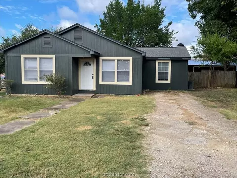 2612 Todd St, Bryan, TX 77802