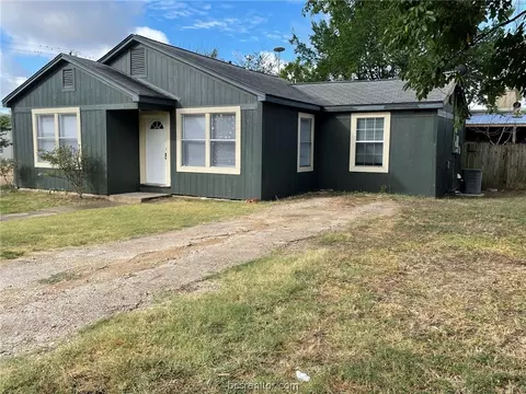 2612 Todd St, Bryan, TX 77802 photo 2