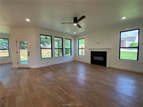 2005 Cassandra Ct, Bryan, TX 77807 photo 5