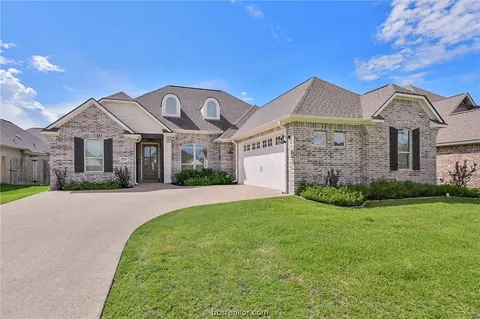 2710 Wolveshire Ln, College Station, TX 77845
