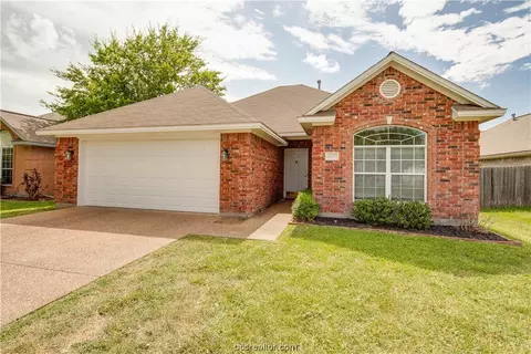 3608 Graz Dr, College Station, TX 77845