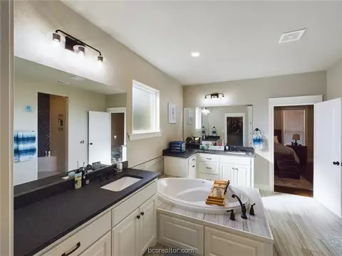 3055 Wolfpack Loop, Bryan, TX 77808 photo 14