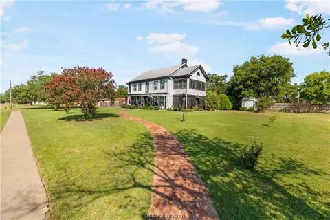 507 E Barton, Calvert, TX 77837