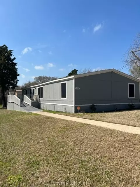 319 Legion Ct, Bryan, TX 77803