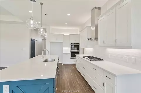 4327 Fox River Ln, Bryan, TX 77802 photo 6