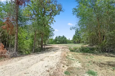 4775 Cole Ln, Bryan, TX 77802 photo 5
