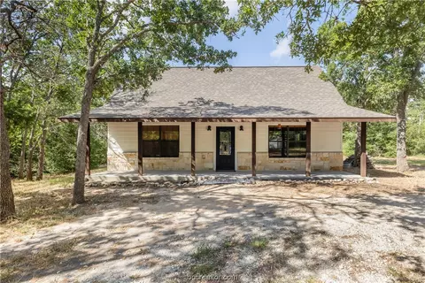 1459 Pin Tail Cv, Caldwell, TX 77836