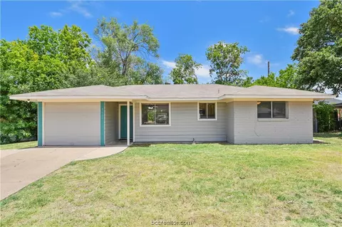 3505 Hillcrest Dr, Bryan, TX 77802
