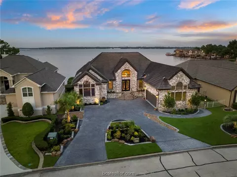 124 Melrose Dr, Montgomery, TX 77356