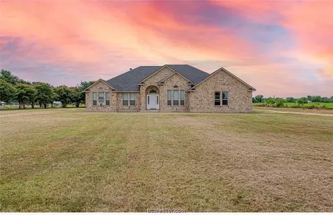 6428 Alexander Rd, Bryan, TX 77808