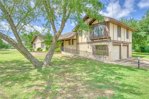5121 Cole Ln, College Station, TX 77845