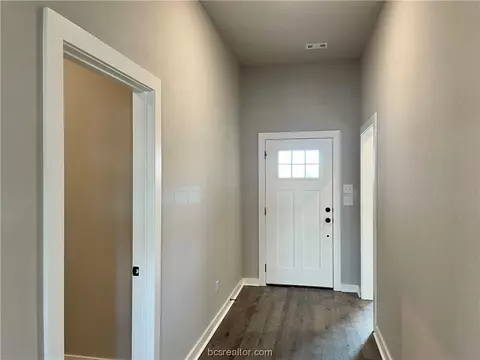 2832 Messenger Way, Bryan, TX 77803 photo 2