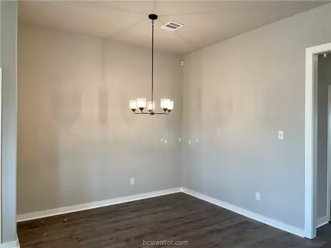 2832 Messenger Way, Bryan, TX 77803 photo 5