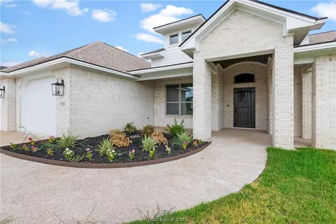 10391 Bourbon Ln, Bryan, TX 77808 photo 2
