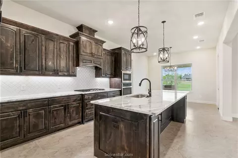 10391 Bourbon Ln, Bryan, TX 77808 photo 15