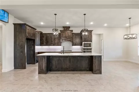 10391 Bourbon Ln, Bryan, TX 77808 photo 14